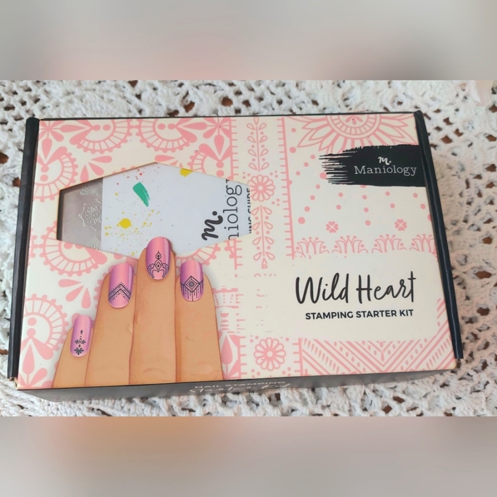 Maniology Nail Stamp Art Kit BRAND NEW IN BOX!